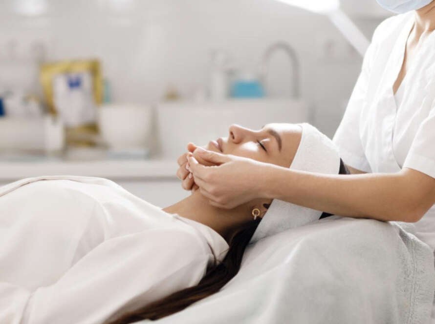 Formación profesional de esteticistas: conviértete en especialista del cuidado de la piel